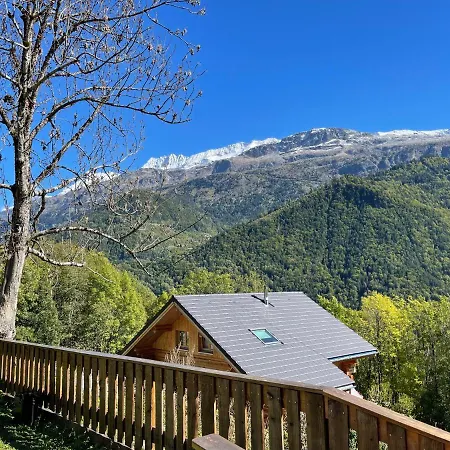 - Restful 2 Bed For Ski, Cycle & Family Apartment *